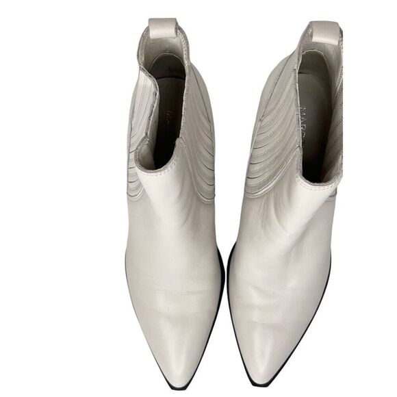 Marc Fisher Carves Cream Leather Side Gores Pull on Bootie Boot 6M Vanilla Girl - Picture 6 of 11